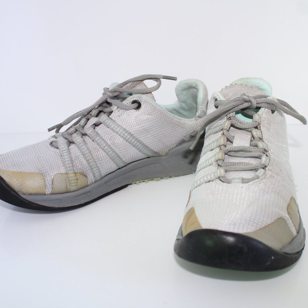 Columbia Techlite Women's Size 6 Gray Running Trail Shoes Sneakers  BL1509-019